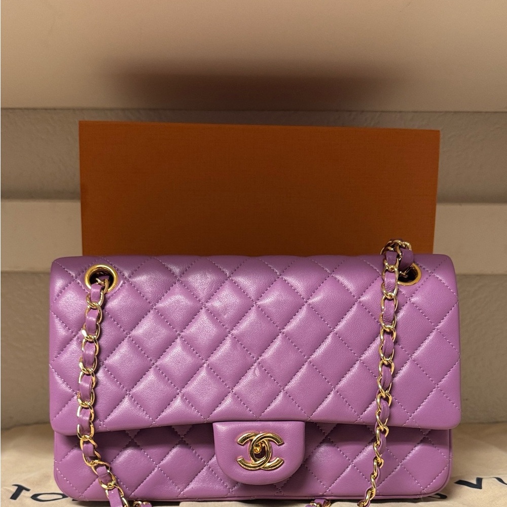 END OF YEAR SALE CHANEL Classic Lavender Quilted Shoulder Double Flap Bag - Picture 2 of 8